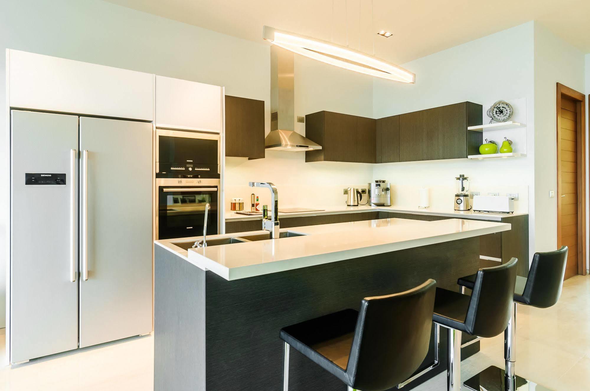 Elemental Villas Rawai Bagian luar foto